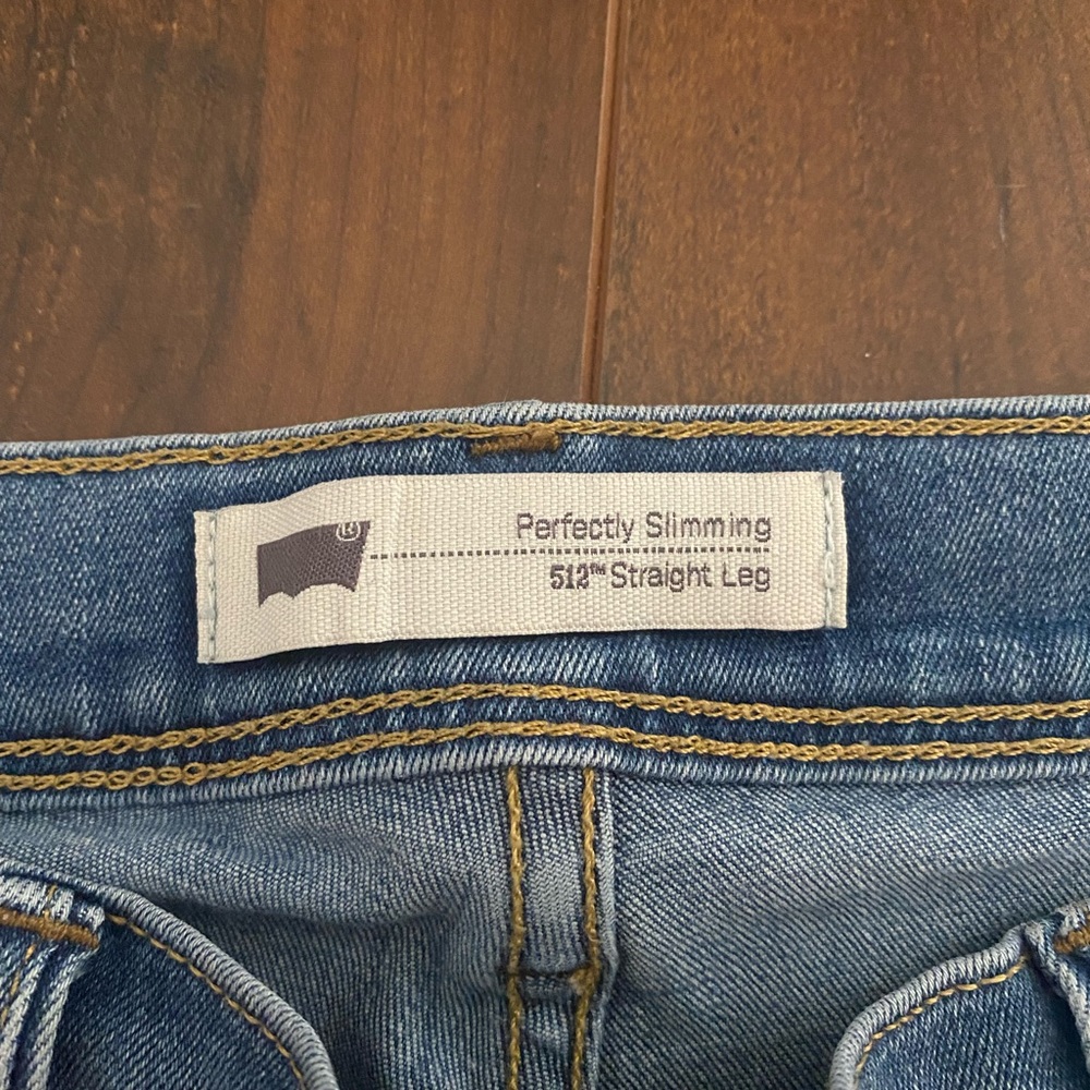 Levi Jeans - Picture 8 of 8